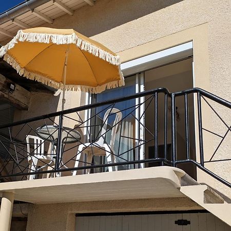 Comme A La Maison Clonas-sur-Vareze Екстериор снимка